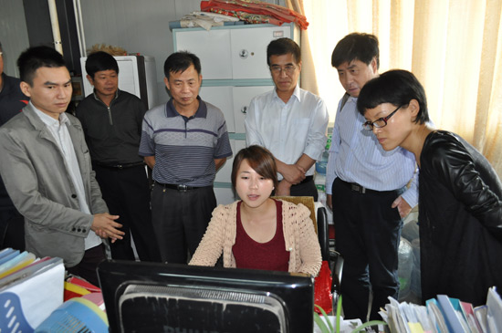 福建省科技厅高新处项目组一行莅临连天红参观