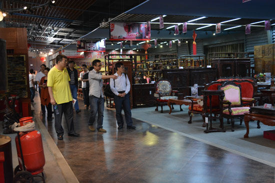 省委党校副处级干部培训班一行慕名参观连天红